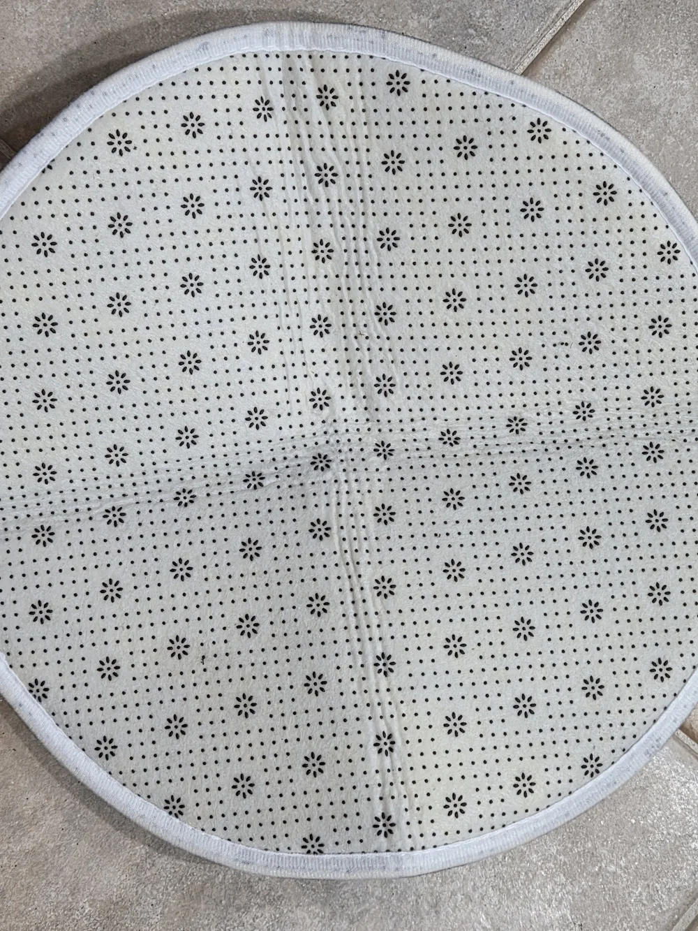 Black and White Optical Checkered Round Mini Mat